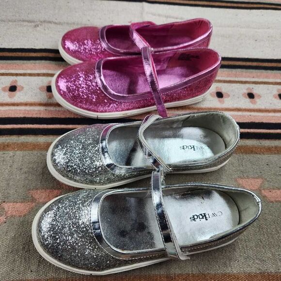 CWD Glitter Mary Janes Girls Size 3 Silver & Hot Pink Velcro Strap Great Conditi - Picture 2 of 6